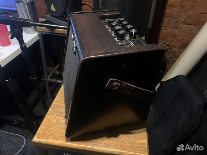 Комбоусилитель для акустической Nux 25 ватт