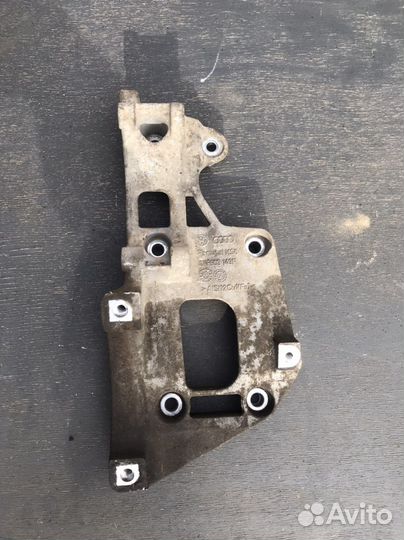 Кронштейн volkswagen jetta 5