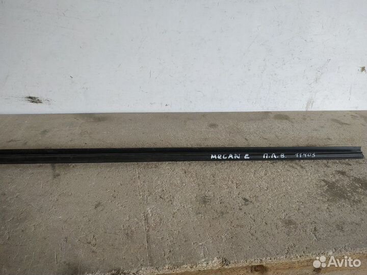 Молдинг стекла передний левый Renault Megane 2
