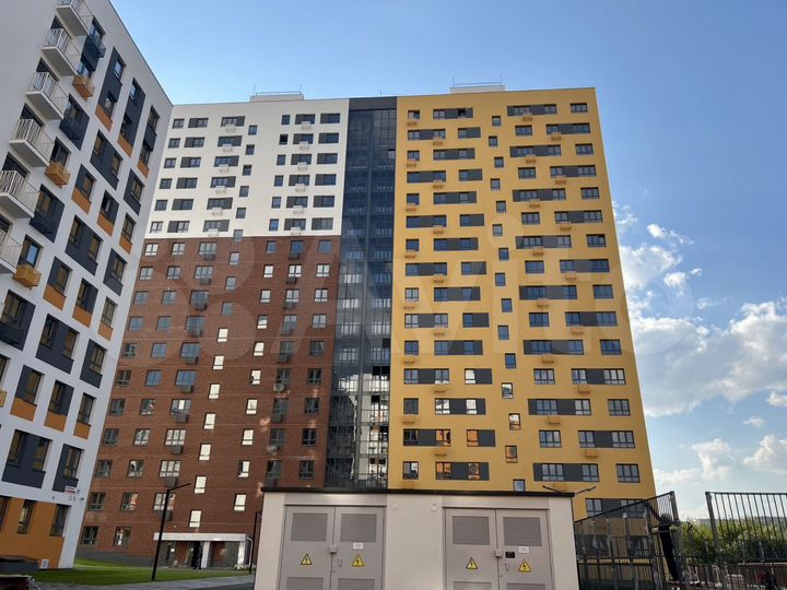2-к. квартира, 57 м², 4/17 эт.