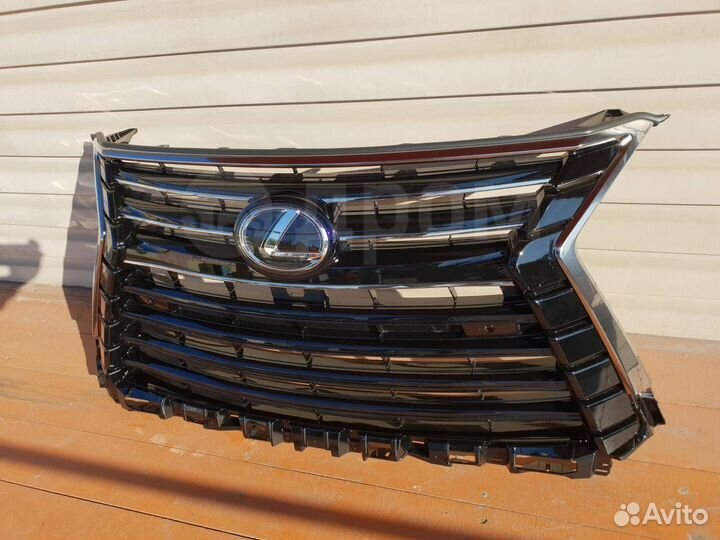 Решетка Lexus LX570/LX450d 2016- Черная б/у