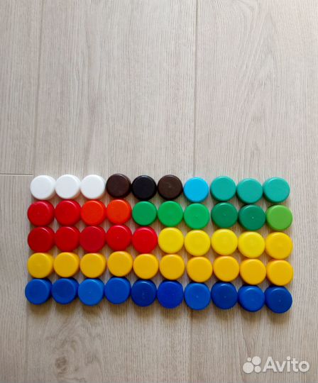 Крышечки пластмассовые