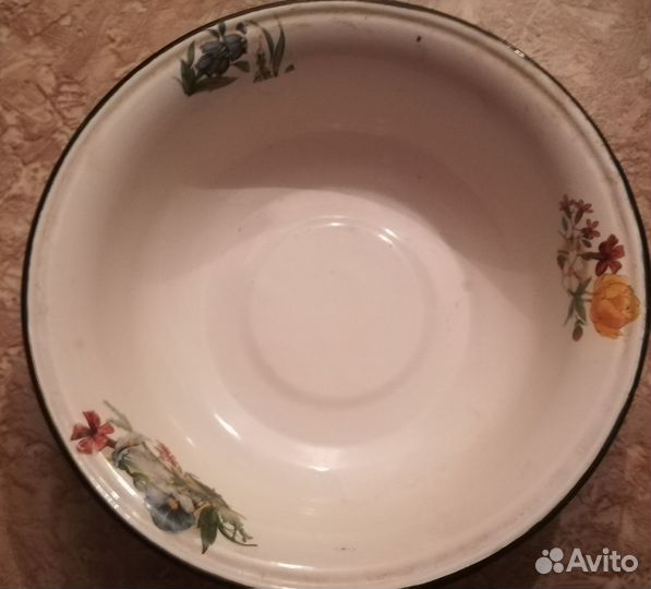 Тазы эмалированные