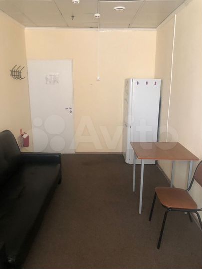 Комната 12 м² в 2-к., 2/4 эт.