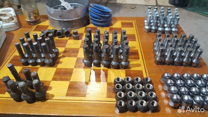 Болты и гайки колёс