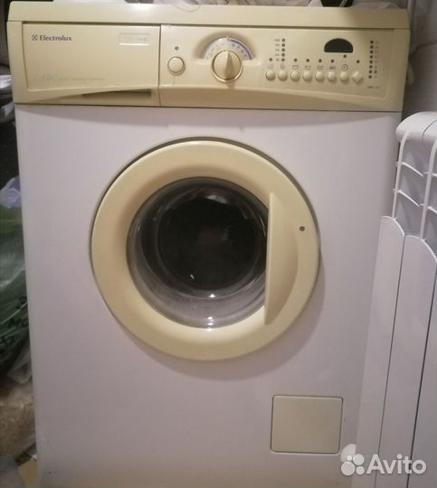 Стиральная машина Electrolux EWS 1046