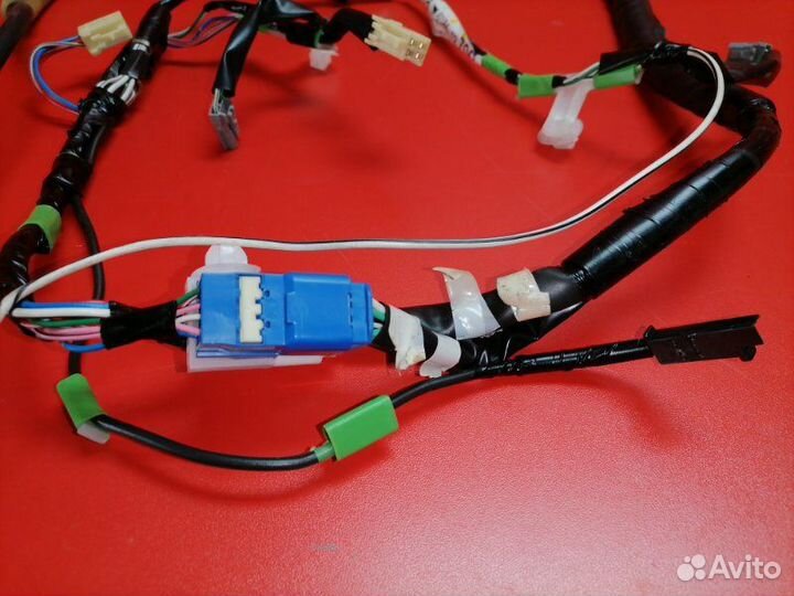 Проводка двери багажника Toyota Corolla ZZE121R