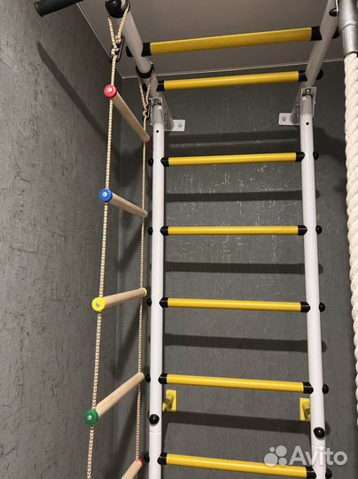 Спортивная шведская стенка