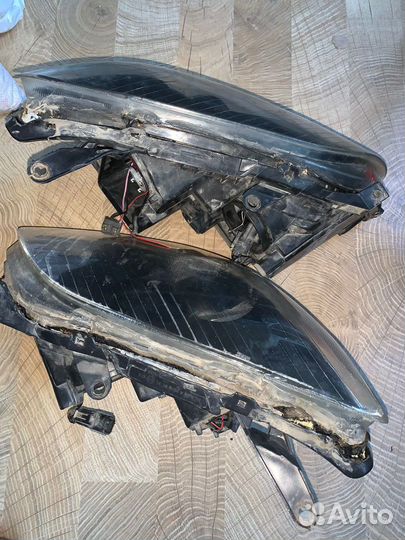 Фары Тойота Авенсис