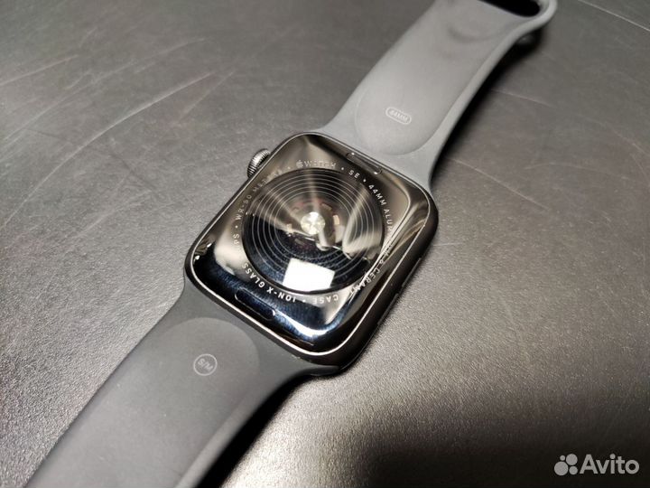 Apple Watch SE A2352 44 мм