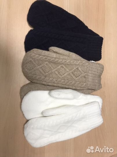 Варежки женские