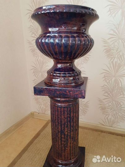 Вазон керамический для цветов на подставке-колонне