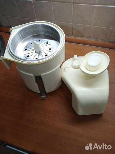 Соковыжималка Журавинка-2 свсп-301