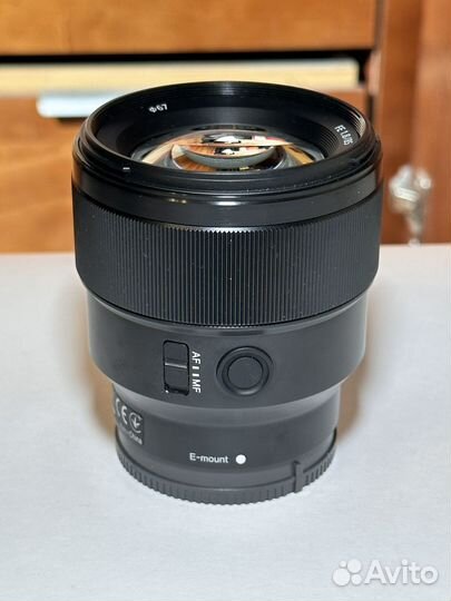 Sony FE 85mm f/1.8