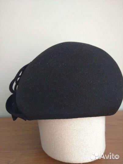 Шляпка фетровая
