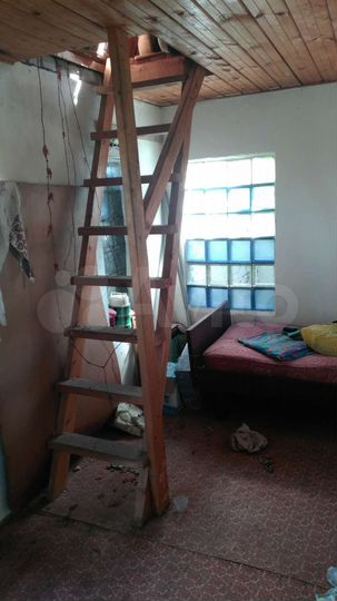 Дом 10 м² на участке 6 сот.