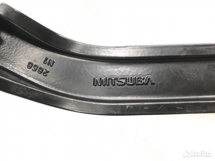 Поводок стеклоочистителя правый Mitsubishi