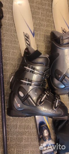 Горные лыжи и ботинки женские