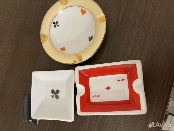 Пепельницы, все для фанатов игры на картах