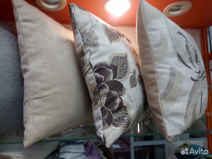 Декоративные подушки 40/40. наполнитель- холлофайб