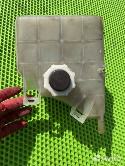 Расширительный бачок рено лагуна 1