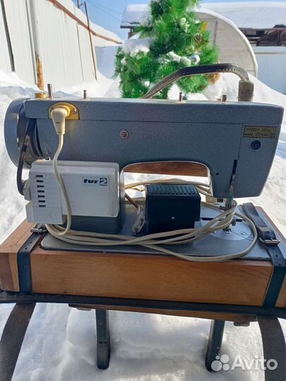 Швейная машина чайка 142м