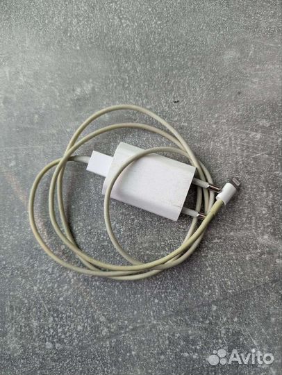Зарядка iPhone lightning оригинальная из комплекта