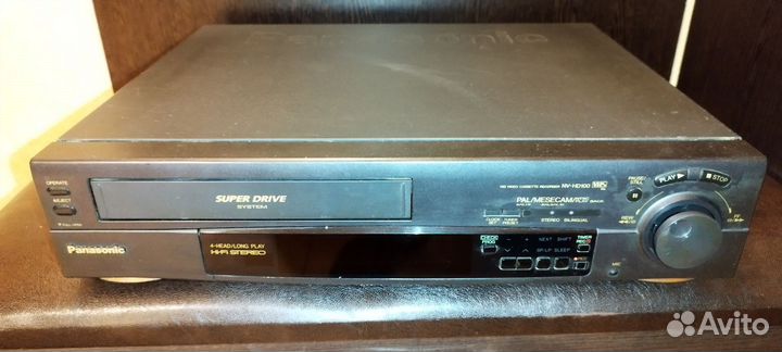 Видеомагнитофон Panasonic NV-HD100