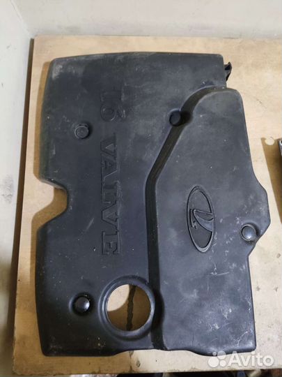 Декоративная крышка двигателя 16кл