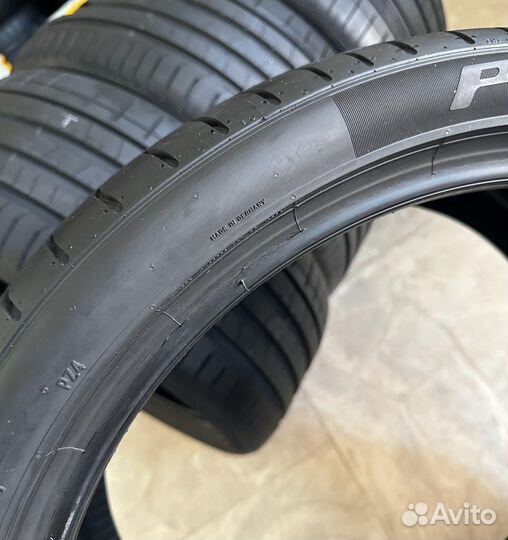 Pirelli P Zero PZ4 275/35 R21 и 315/30 R21