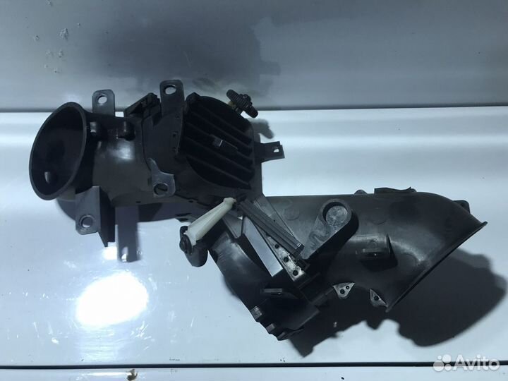 Воздуховод печки Hyundai Santa FE Classic