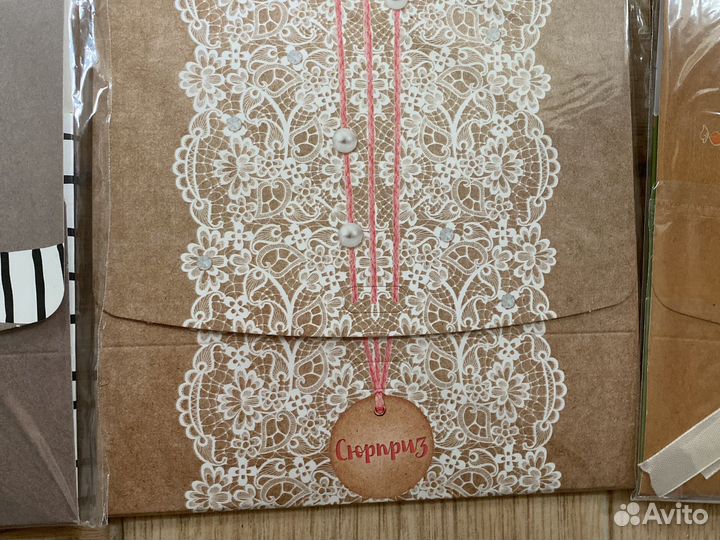 Подарочная коробка упаковка