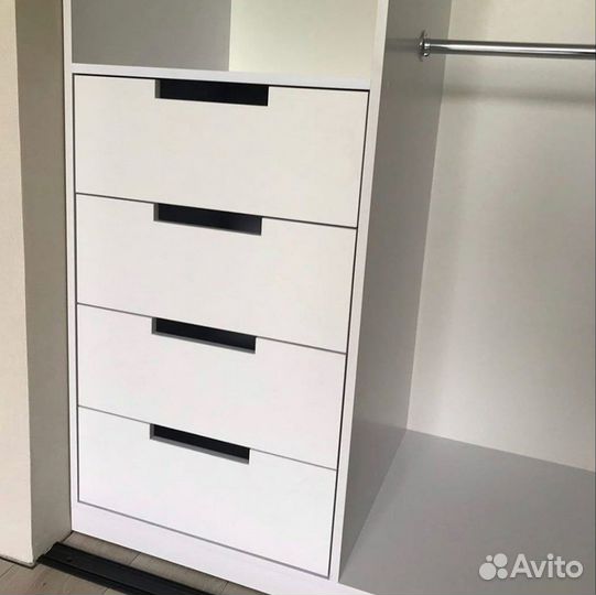 Шкаф двухстворчатый