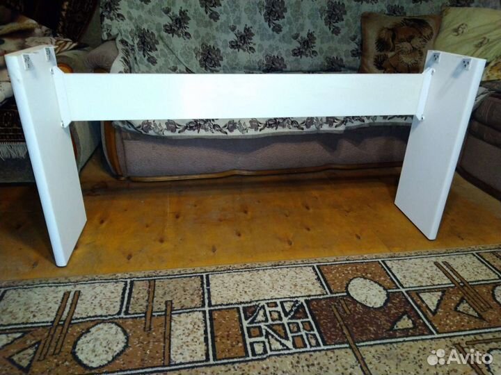 Стойка под синтезатор