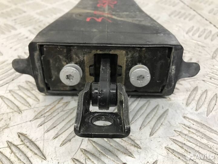 Б/У ограничитель двери задний правый Land Rover