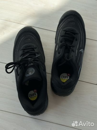 Кроссовки nike новые 39