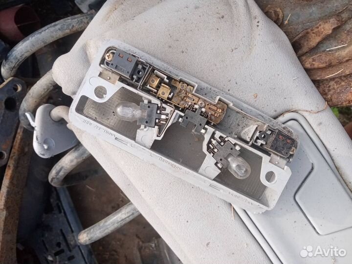 Плафон салона Mitsubishi Lancer 9