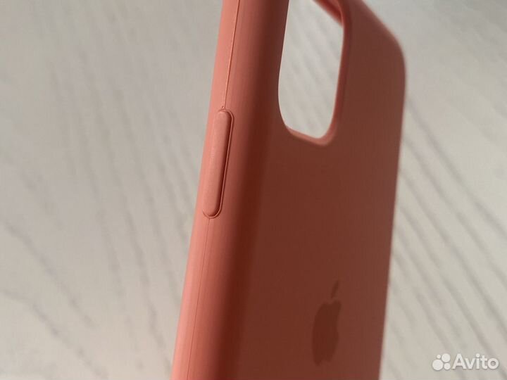 Чехол на айфон 11