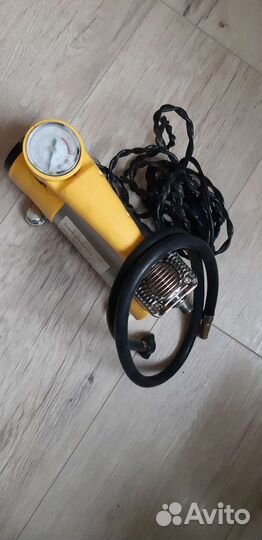 Мини компрессор подкачки шин