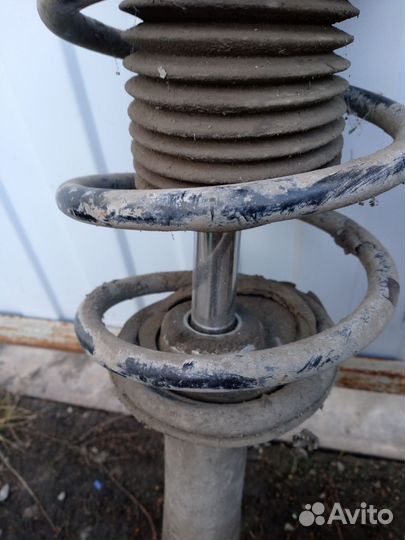 Стойки передние Bmw 5 e39