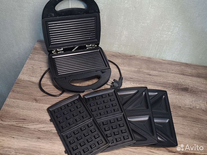 Электрическая вафельница бу