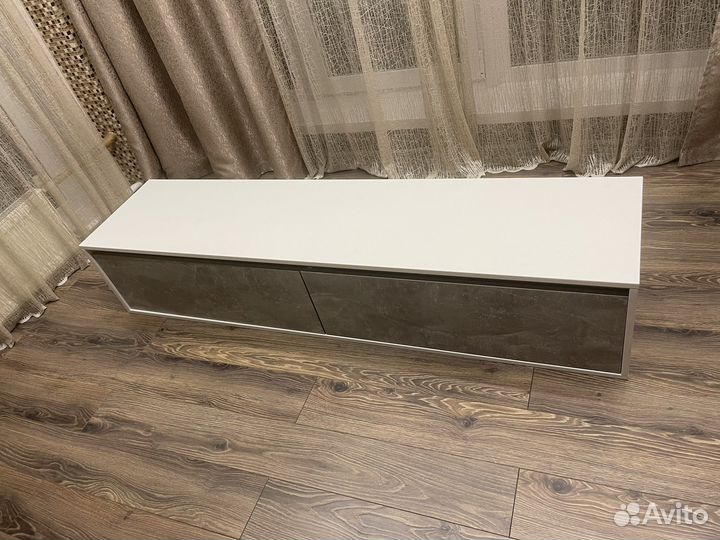 Полка настенная навесная