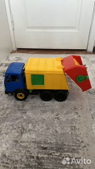 Машина грузовик игрушечная