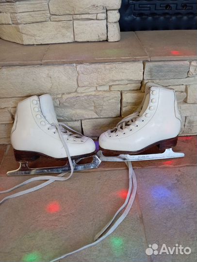 Фигурные коньки wifa 28 L