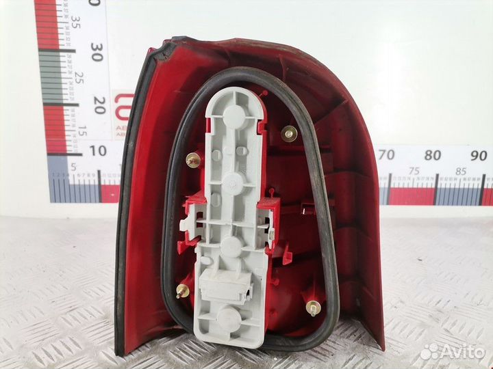 Фонарь задний правый Audi A6 4A/C4 1997 8D9945112