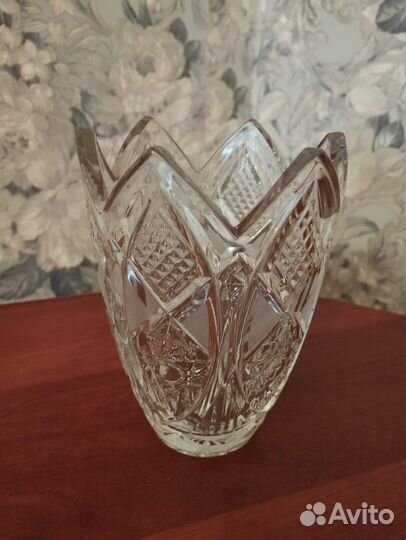 Ваза хрустальная
