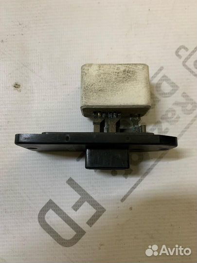 Сопротивление печки Mitsubishi Galant 6 E32A 1990