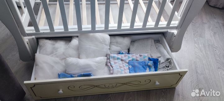 Детская кроватка