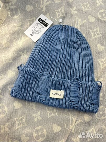 Шапка рваная на флисе