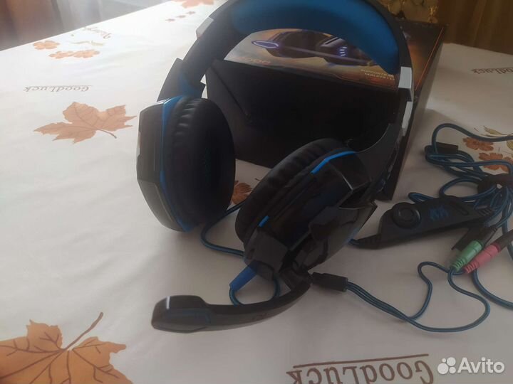 Игровые наушники с подсветкой и микрофоном